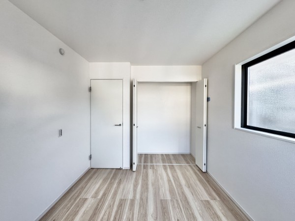 吉川市道庭、新築一戸建ての画像です