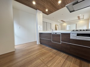 吉川市吉川、新築一戸建ての画像です