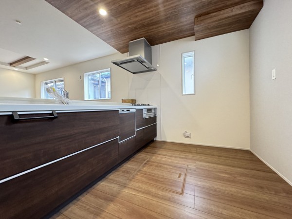 吉川市吉川、新築一戸建ての画像です