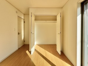 吉川市中曽根、中古一戸建ての画像です