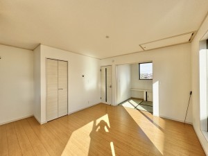 吉川市中曽根、中古一戸建ての画像です