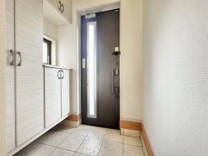 吉川市中曽根、中古一戸建ての画像です