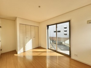 吉川市中曽根、中古一戸建ての画像です