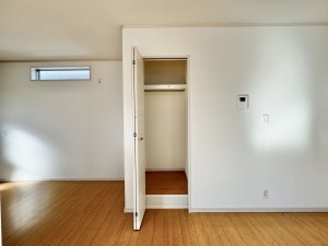 吉川市中曽根、中古一戸建ての画像です