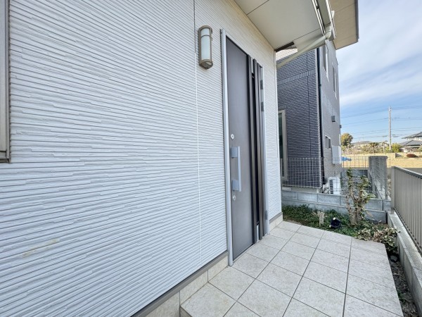 吉川市中曽根、中古一戸建ての画像です