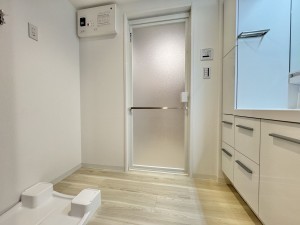 吉川市大字保、マンションの画像です