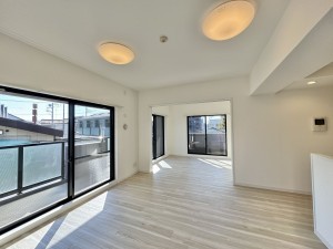 吉川市大字保、マンションの画像です