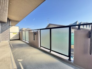 吉川市大字保、マンションの画像です