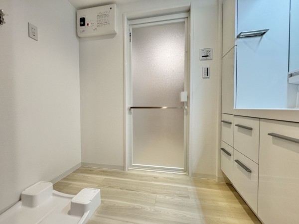 吉川市大字保、マンションの画像です