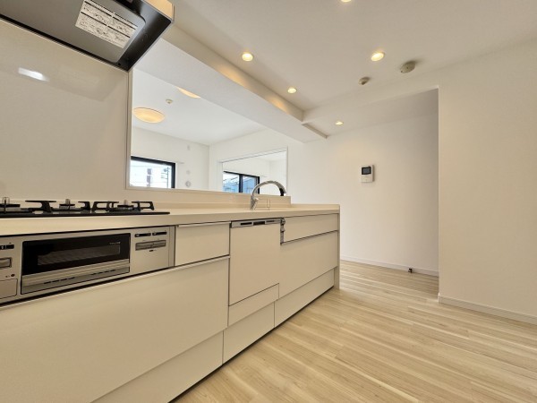 吉川市大字保、マンションの画像です