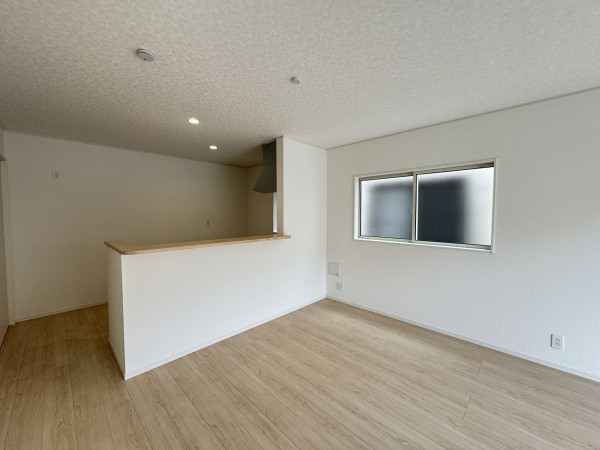三郷市早稲田、新築一戸建ての画像です