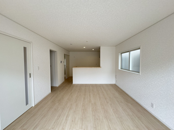 三郷市早稲田、新築一戸建ての画像です