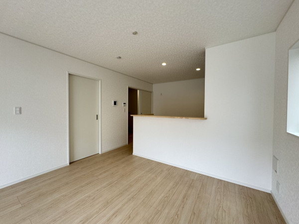 三郷市早稲田、新築一戸建ての画像です