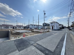 吉川市中曽根、新築一戸建ての画像です