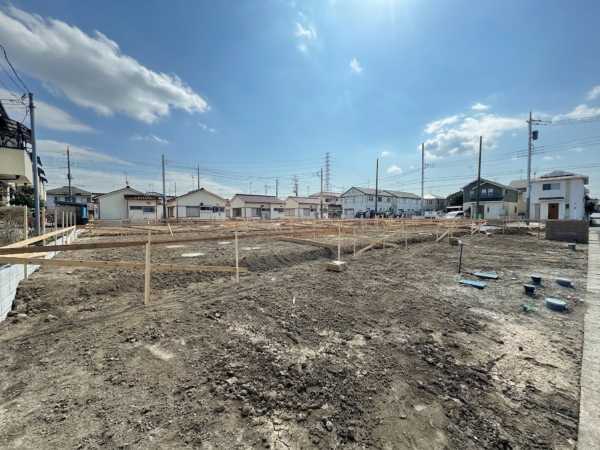 吉川市中曽根、新築一戸建ての画像です