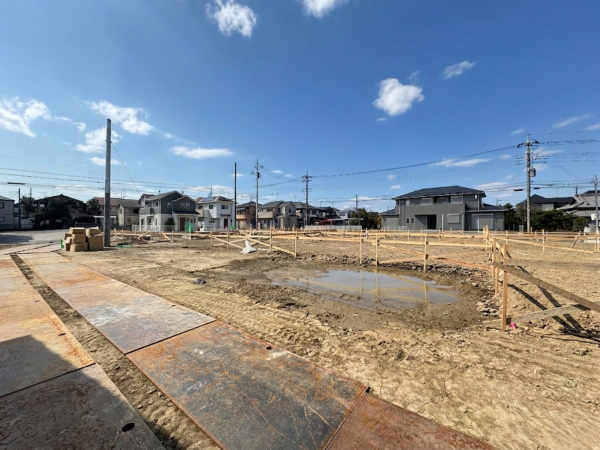 吉川市中曽根、新築一戸建ての画像です