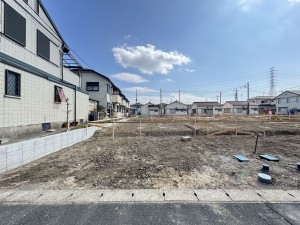 吉川市中曽根、新築一戸建ての画像です