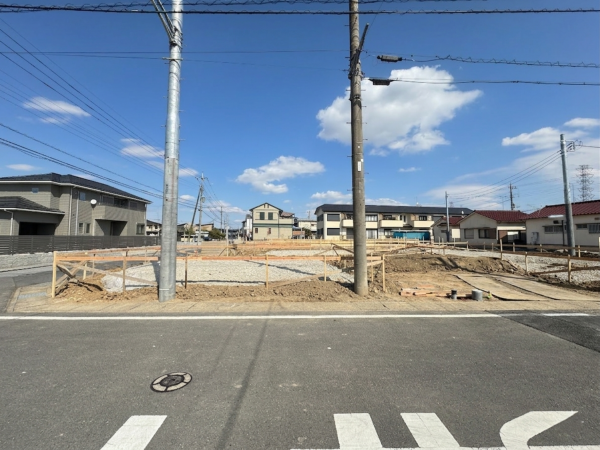 吉川市中曽根、新築一戸建ての画像です