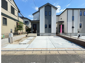 吉川市中曽根、新築一戸建ての外観画像です