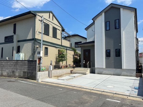 吉川市中曽根、新築一戸建ての外観画像です