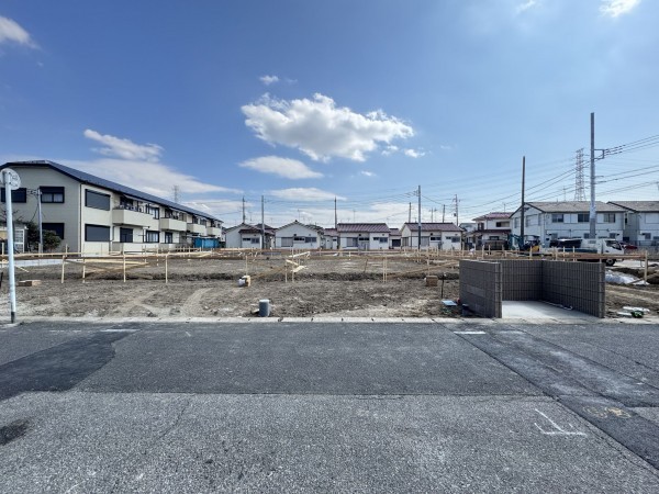 吉川市中曽根、新築一戸建ての画像です