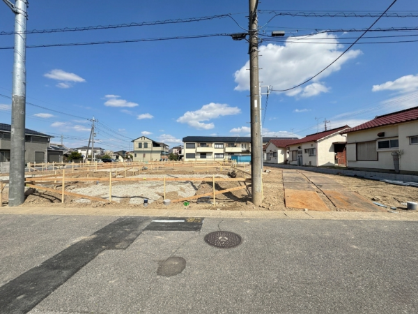 吉川市中曽根、新築一戸建ての画像です