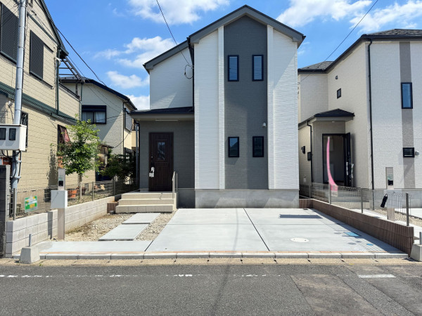 吉川市中曽根、新築一戸建ての外観画像です