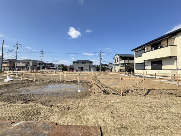 吉川市中曽根、新築一戸建ての画像です