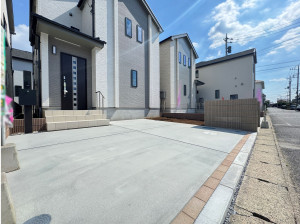 吉川市中曽根、新築一戸建ての外観画像です