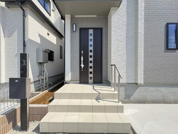 吉川市中曽根、新築一戸建ての外観画像です