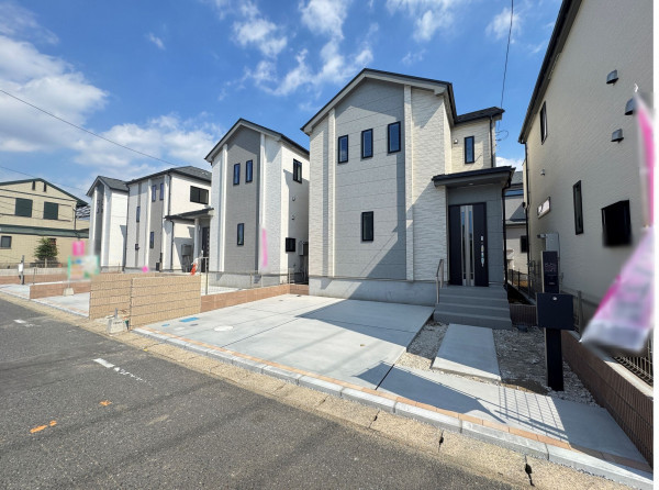 吉川市中曽根、新築一戸建ての外観画像です