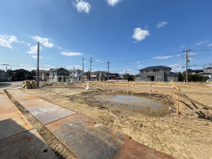 吉川市中曽根、新築一戸建ての画像です