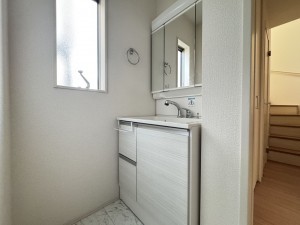 吉川市栄町、中古一戸建ての画像です