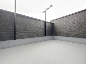 吉川市高久、新築一戸建てのバルコニー画像です