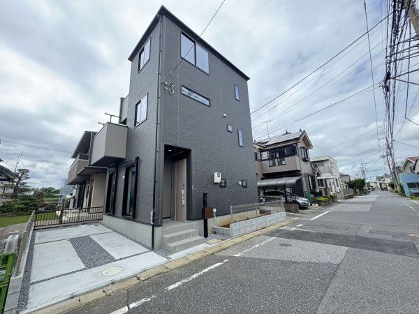 吉川市高久、新築一戸建ての外観画像です