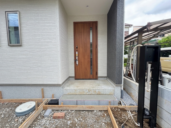 吉川市中野、新築一戸建ての画像です