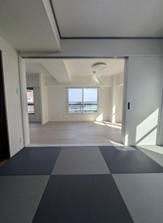 三郷市早稲田、マンションの画像です