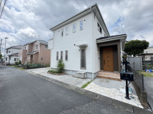 三郷市彦成、中古一戸建ての画像です