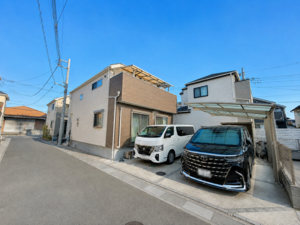 三郷市鷹野、中古一戸建ての外観画像です
