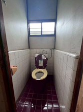 三郷市戸ケ崎、中古一戸建てのトイレ画像です