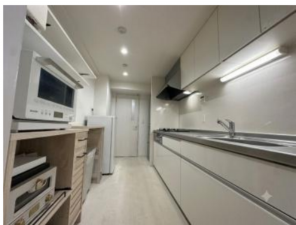 三郷市さつき平、マンションのキッチン画像です