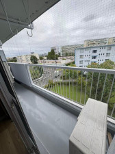 三郷市彦成、マンションのバルコニー画像です