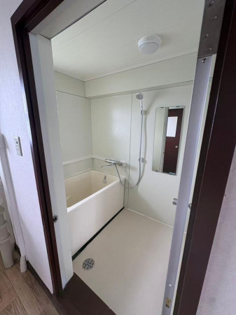 三郷市彦成、マンションの風呂画像です