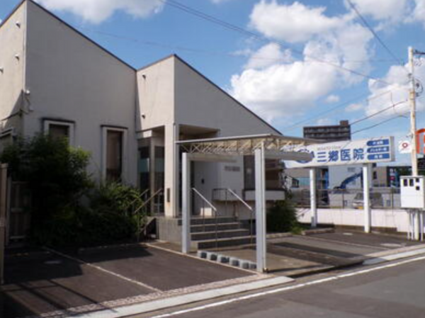 三郷市三郷、中古一戸建ての病院画像です