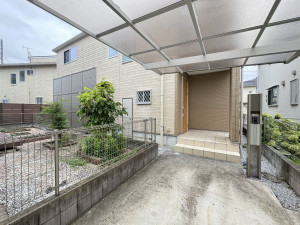 吉川市美南、中古一戸建ての外観画像です