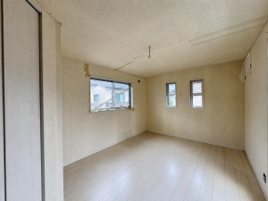 吉川市美南、中古一戸建ての寝室画像です