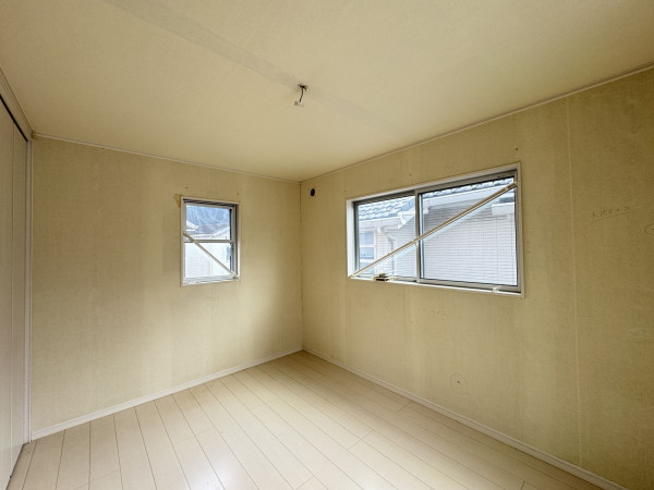 吉川市美南、中古一戸建ての子ども部屋画像です
