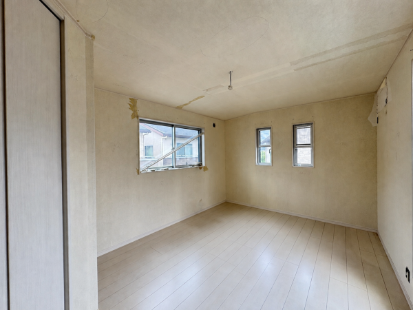 吉川市美南、中古一戸建ての寝室画像です