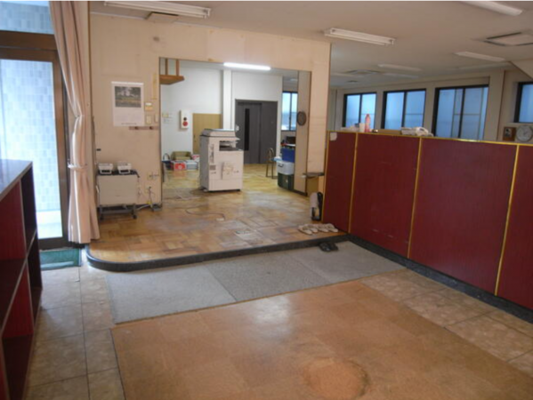 前橋市石倉町、収益物件/店舗付住宅の画像です
