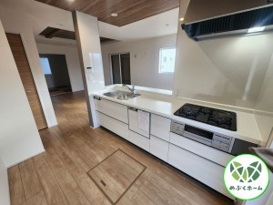 前橋市後家町、新築一戸建てのキッチン画像です